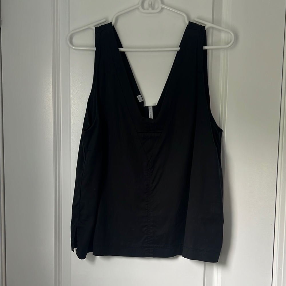 Travis Mathew Black Sleeveless Women's Top